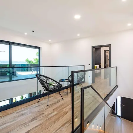 Hill Ferienhaus *